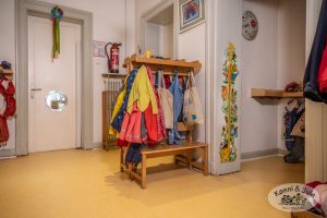 Jacken im Gruppenraum